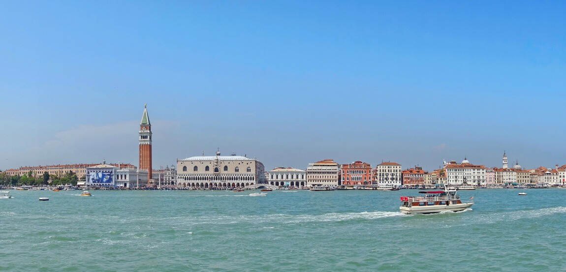 Venedig: Markusplatz, besser vom Wasser aus zu erreichen