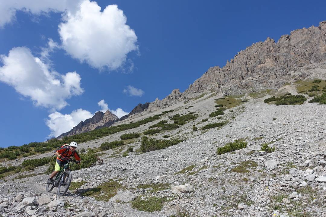 Der Adda Trail gibt der Abfahrt vom Passo di Alpisella die richtige Würze (hier bei einer späteren Befahrung).