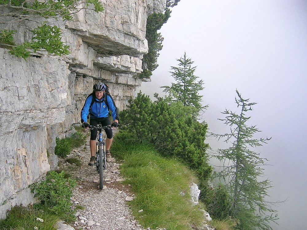 Trail vom Monte Maggio zum Passo Borcola