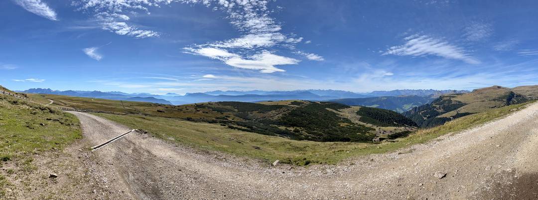Panorama zu den Dolomiten