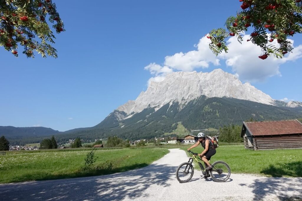 Blick auf die Zugspitze von der Ehrwalder Seite