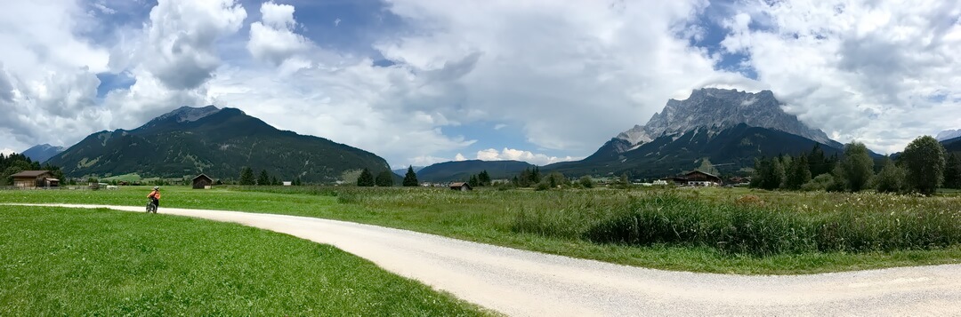 Panorama in Ehrwald zur Zugspitze