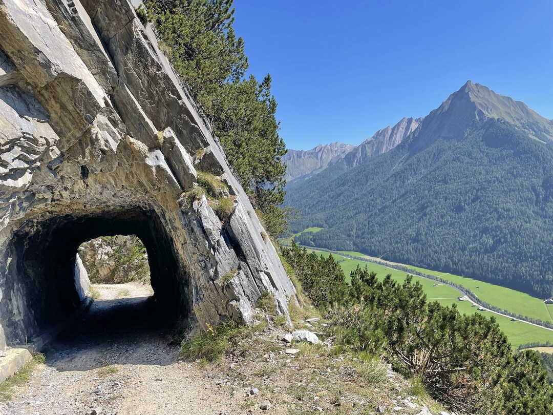 Tunnel bei der Abfahrt ins Pfitschtal